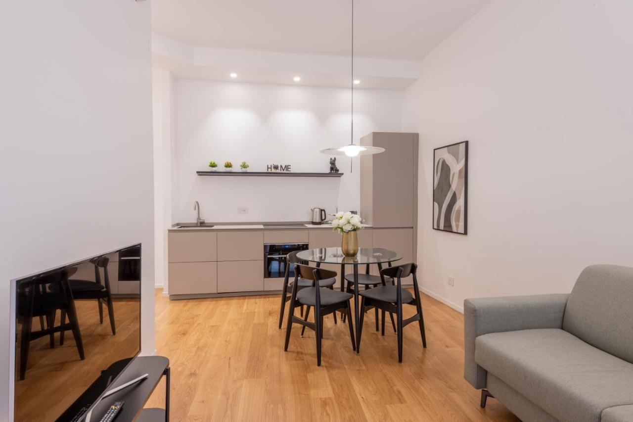 Milan Royal Suites Duomo Екстер'єр фото