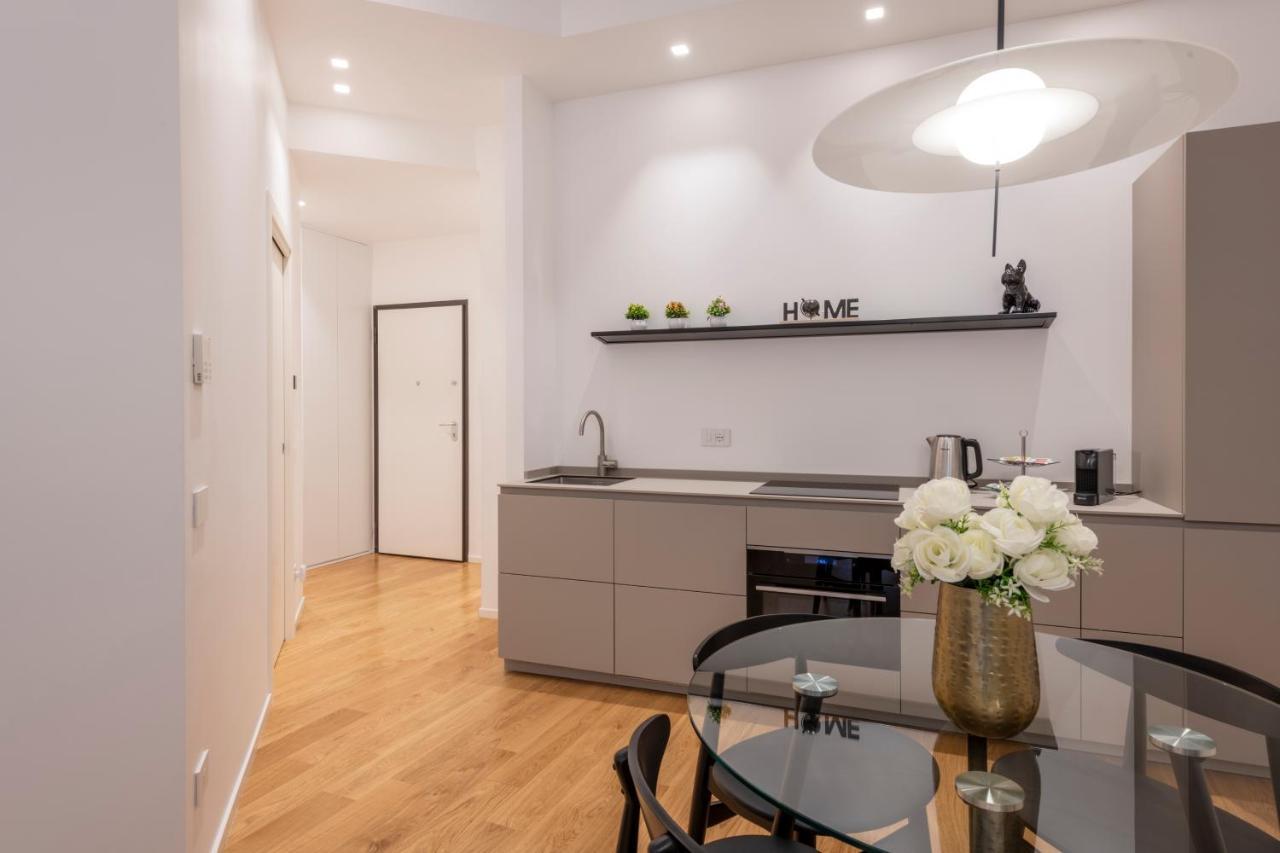 Milan Royal Suites Duomo Екстер'єр фото