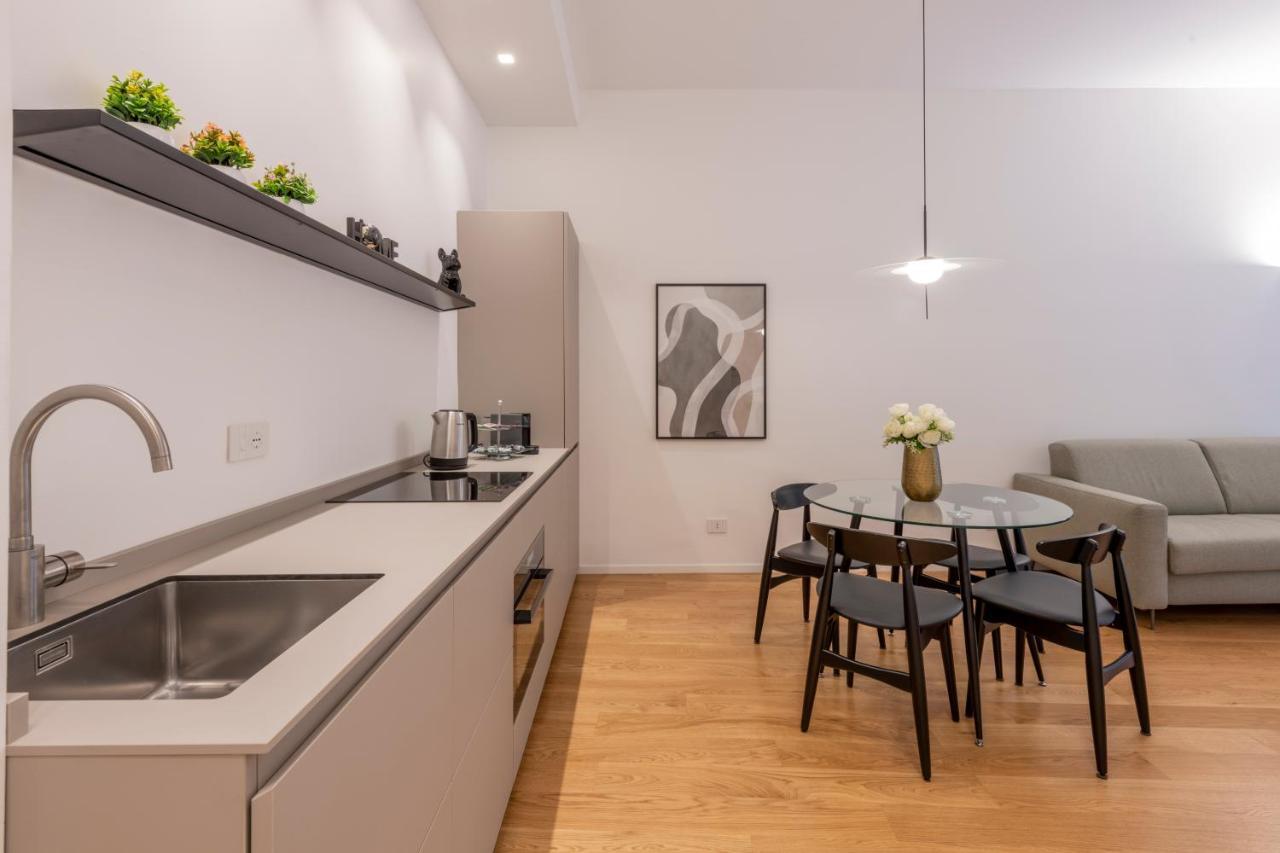 Milan Royal Suites Duomo Екстер'єр фото