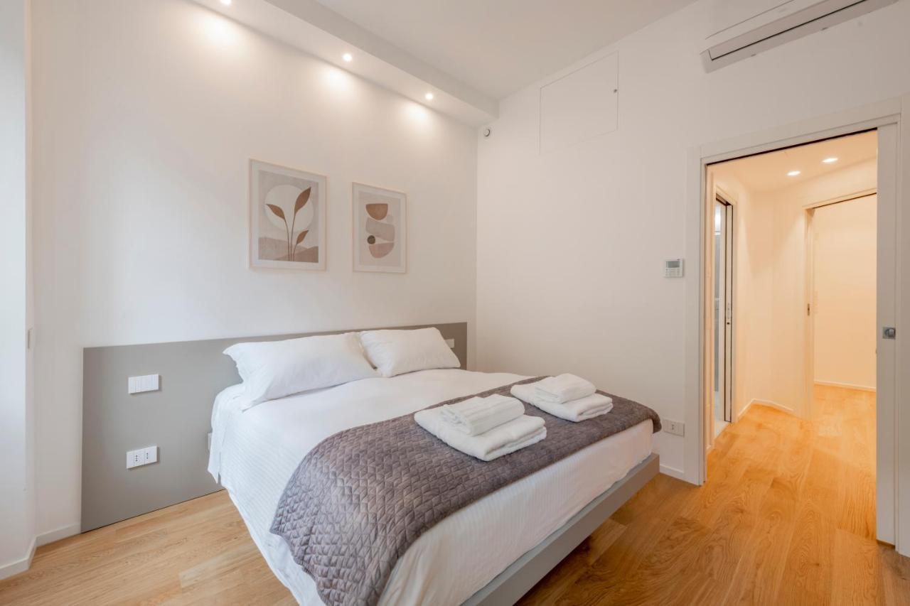 Milan Royal Suites Duomo Екстер'єр фото