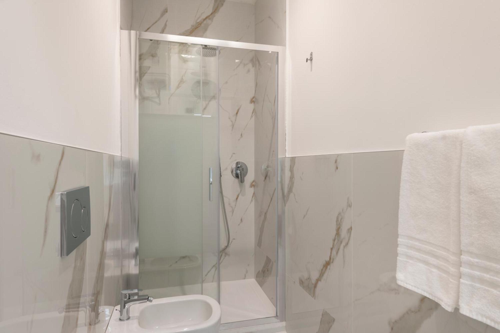 Milan Royal Suites Duomo Екстер'єр фото