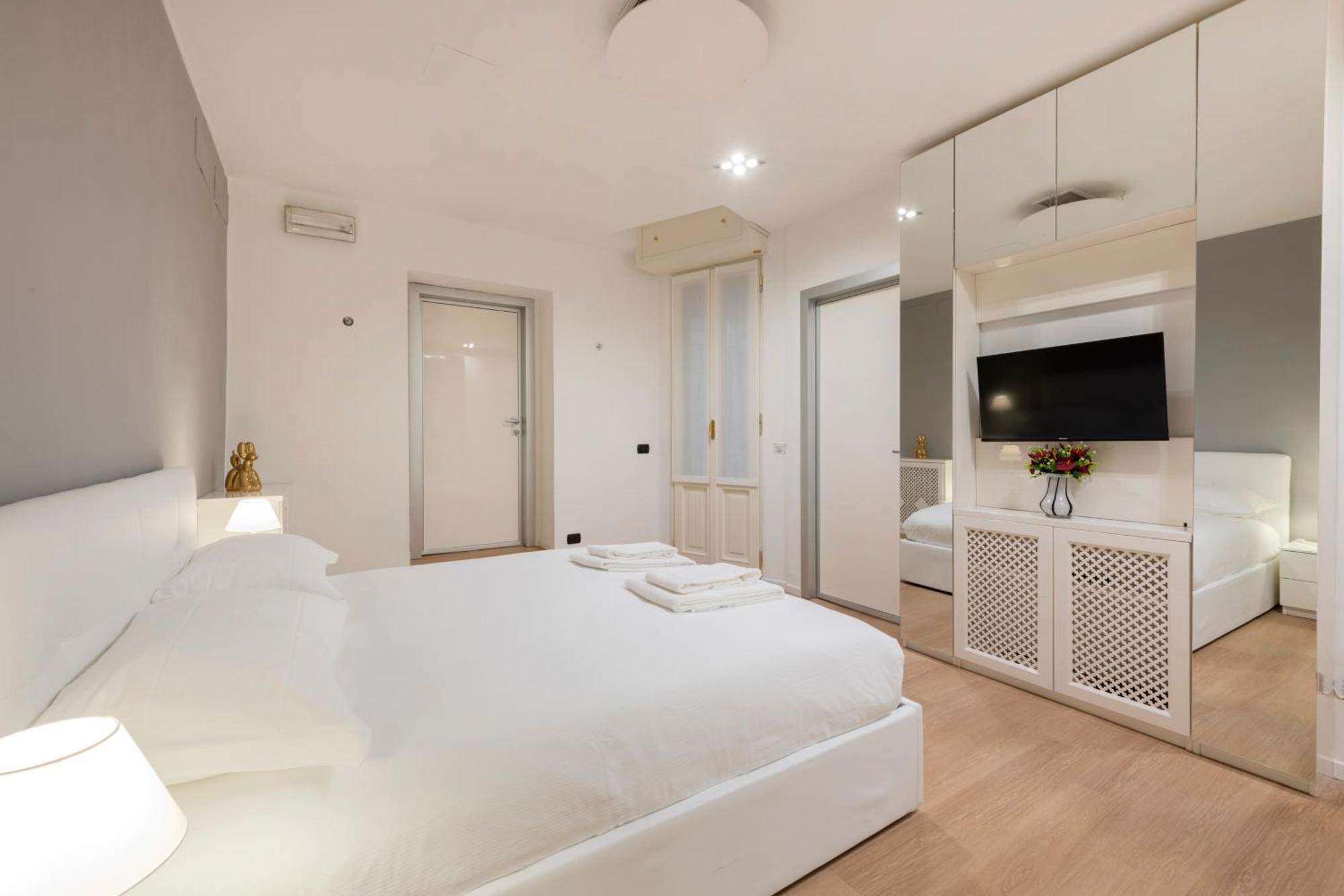 Milan Royal Suites Duomo Екстер'єр фото